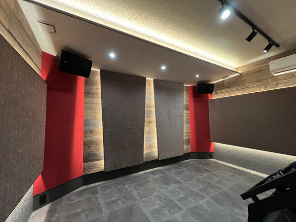 遮音とデザインが融合した、本格ドラムスタジオ